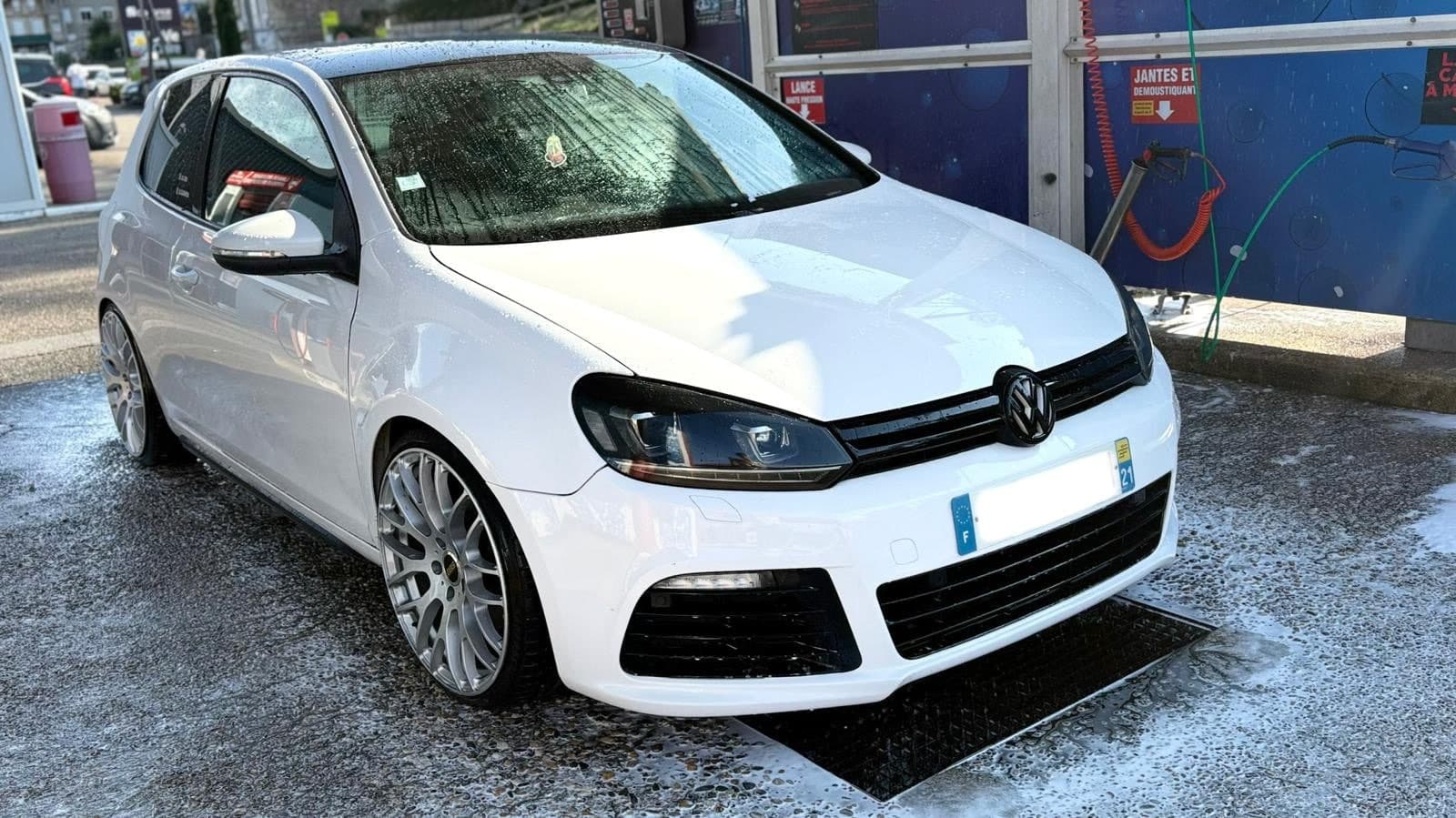Golf gti à 42000 — 9 000 €